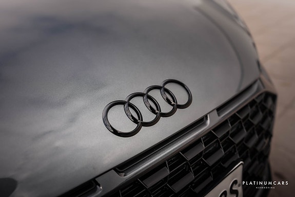 Audi R8 18 of 24