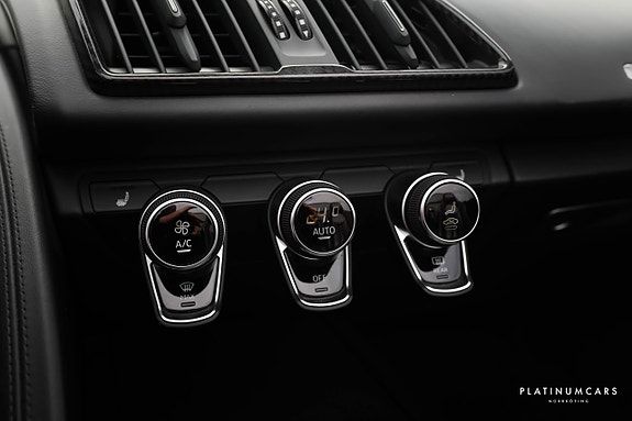 Audi R8 12 of 24