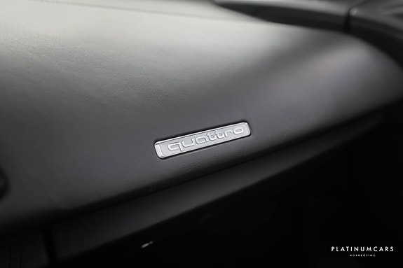 Audi R8 13 of 24