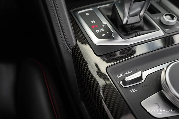 Audi R8 11 of 24