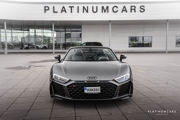 Audi R8 3 of 24