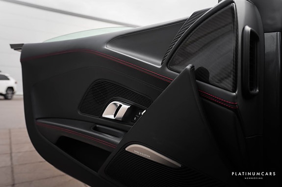 Audi R8 17 of 24