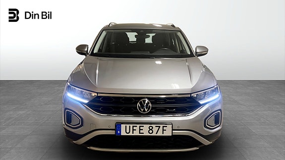 Volkswagen T-Roc 4 of 12