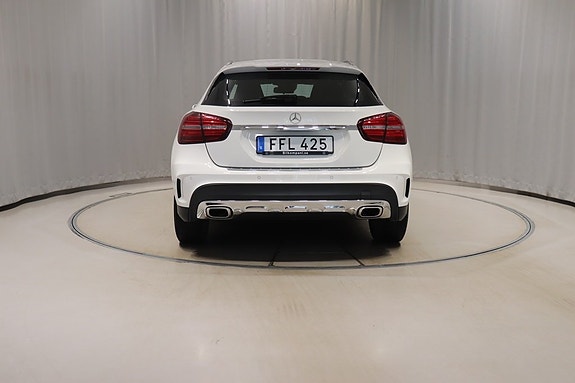 Mercedes-Benz GLA180 d 5 of 11