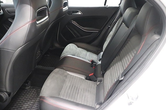 Mercedes-Benz GLA180 d 8 of 11