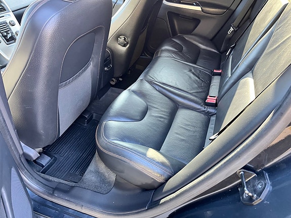Volvo XC60 6 of 7
