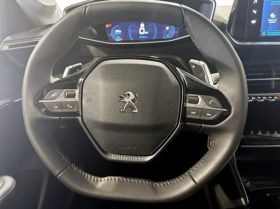 Peugeot 208 7 of 15