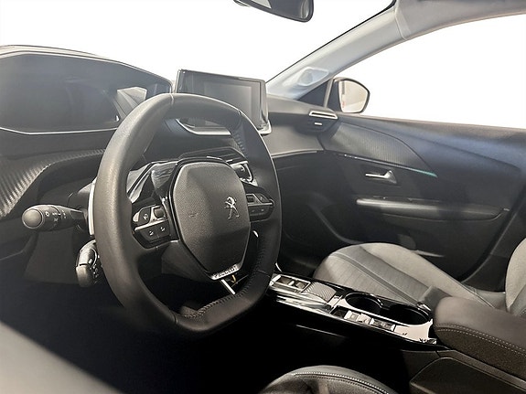 Peugeot 208 4 of 15