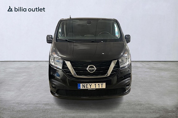 Nissan NV300 3 of 25