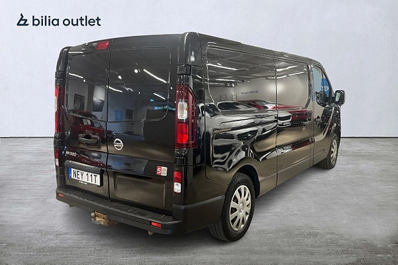 Nissan NV300 9 of 25
