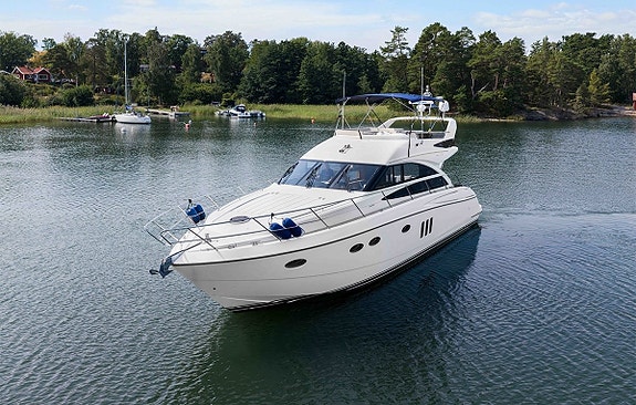 Princess 54 Flybridge 3 of 30