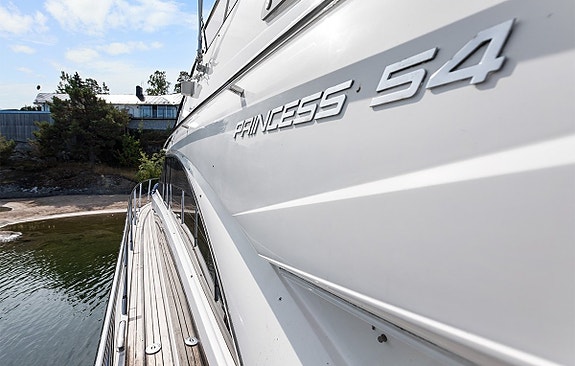 Princess 54 Flybridge 10 of 30
