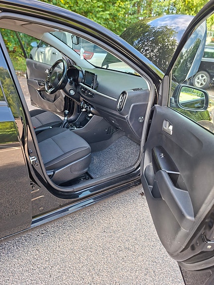 Kia Picanto 8 of 9