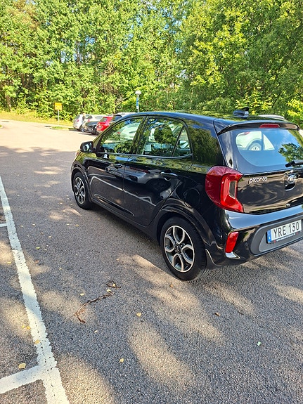 Kia Picanto 4 of 9