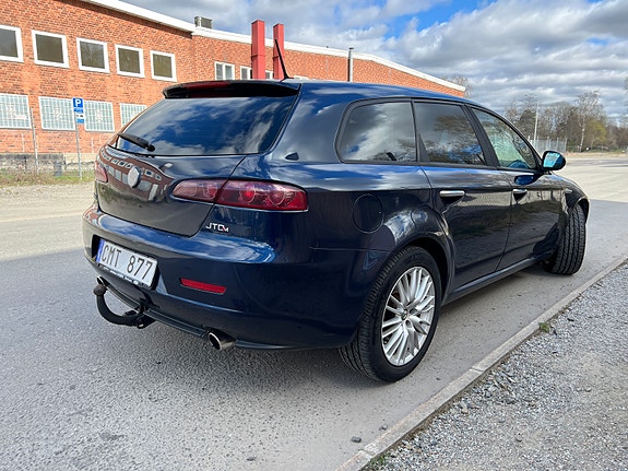 Alfa Romeo 159 7 of 13