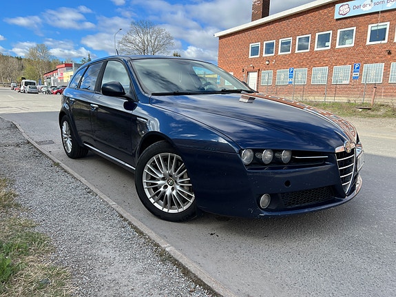 Alfa Romeo 159 8 of 13