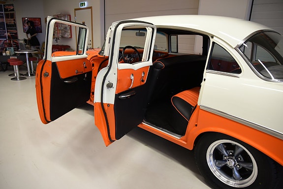 Chevrolet 210 21 of 30