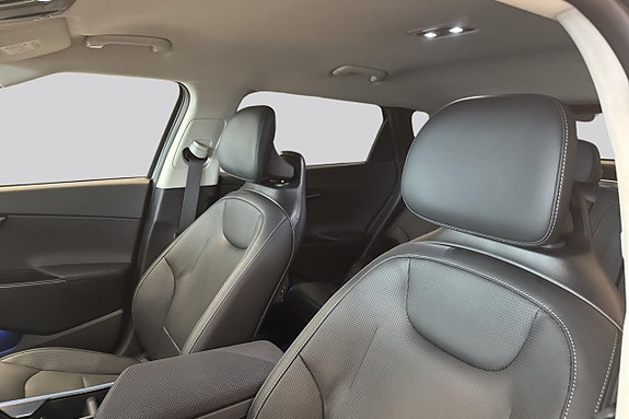 Kia EV6 10 of 16