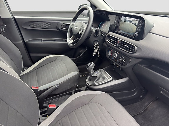 Hyundai i10 9 of 15