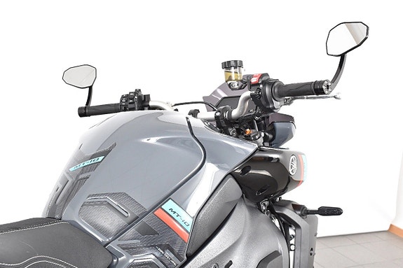 Yamaha MT-10 ABS Nyservad 15 of 18