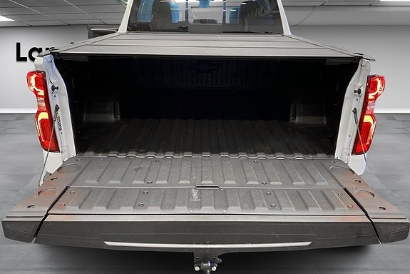 Chevrolet Silverado 1500 14 of 23