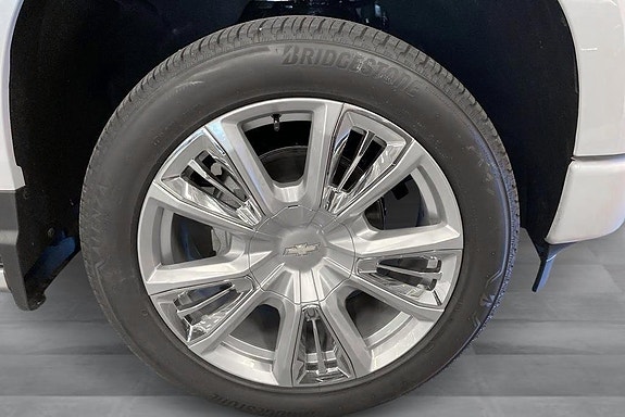 Chevrolet Silverado 1500 18 of 23