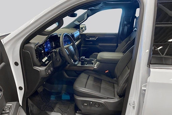 Chevrolet Silverado 1500 8 of 23
