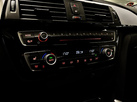 BMW 330i 20 of 28