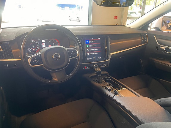 Volvo V90 Cross Country 11 of 22