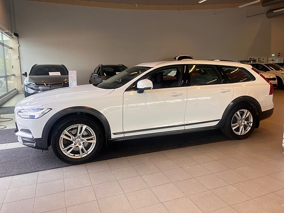 Volvo V90 Cross Country 6 of 22