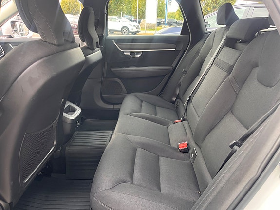 Volvo V90 Cross Country 17 of 22