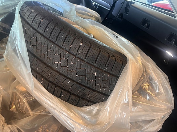 Volvo V90 Cross Country 9 of 22