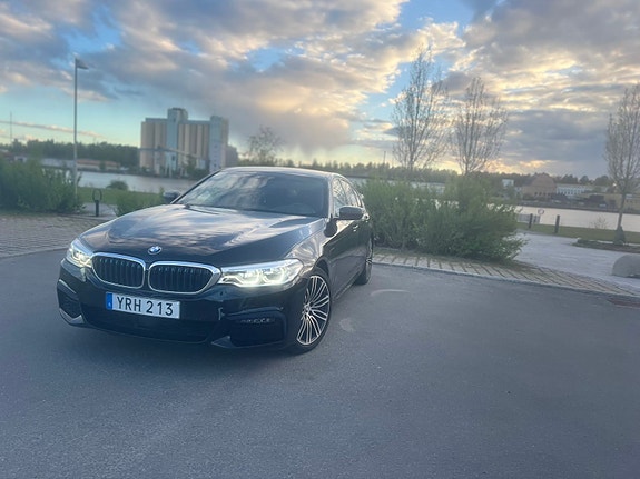BMW 530e 2 of 8