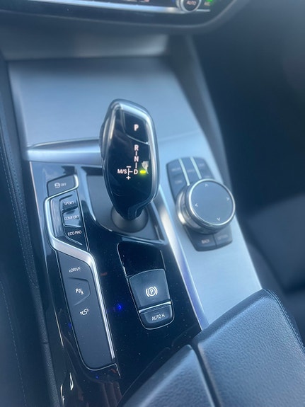 BMW 530e 8 of 8