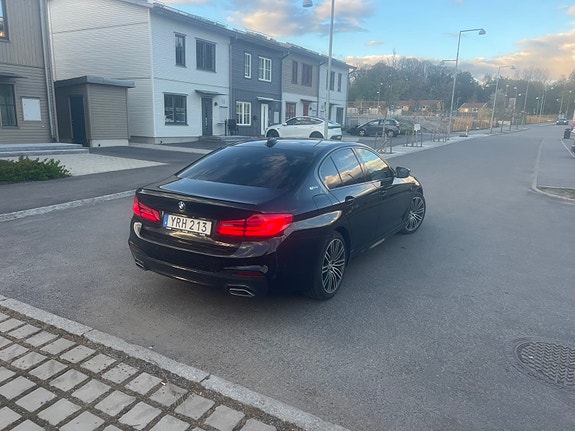 BMW 530e 4 of 8