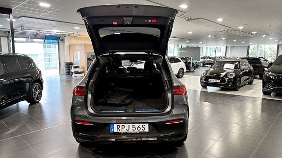 Mercedes-Benz EQE500 SUV 5 of 12