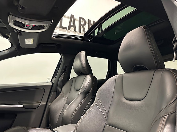 Volvo XC60 15 of 30