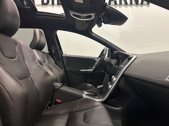 Volvo XC60 18 of 30