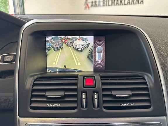 Volvo XC60 26 of 30