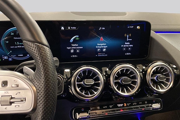 Mercedes-Benz EQA250+ 11 of 14