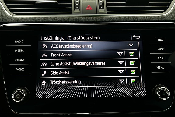 Skoda Superb 24 of 28