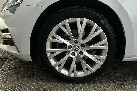 Skoda Superb 12 of 28