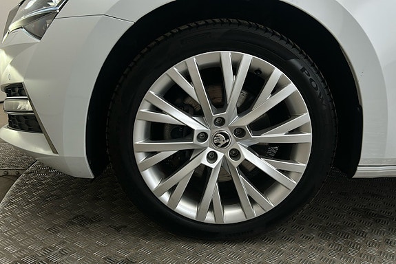 Skoda Superb 12 of 28