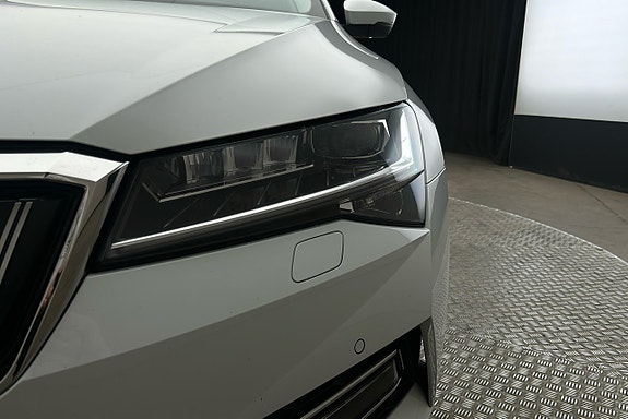Skoda Superb 11 of 28
