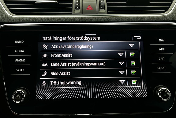 Skoda Superb 24 of 28