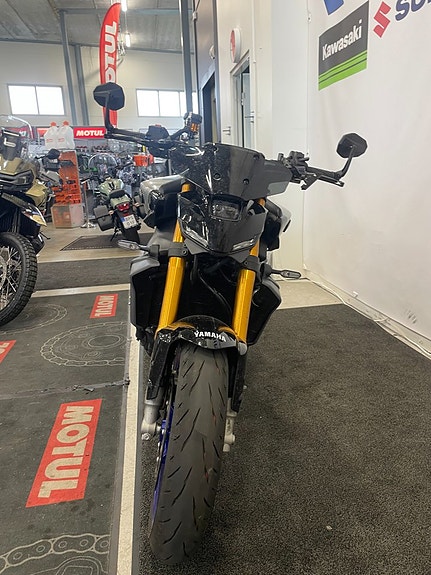 Yamaha MT-09 SP "Lågmilare i nyskick ! Endast 370 mil." 5 of 9