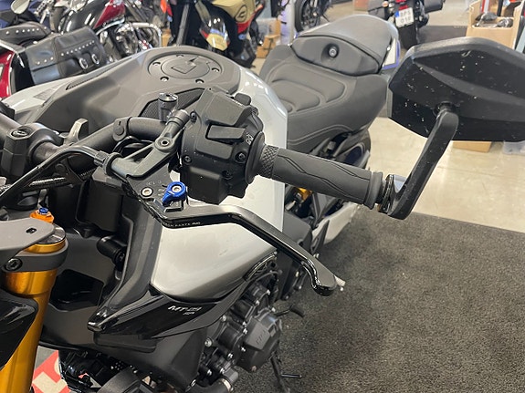 Yamaha MT-09 SP "Lågmilare i nyskick ! Endast 370 mil." 9 of 9