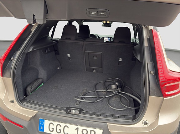 Volvo XC40 18 of 22