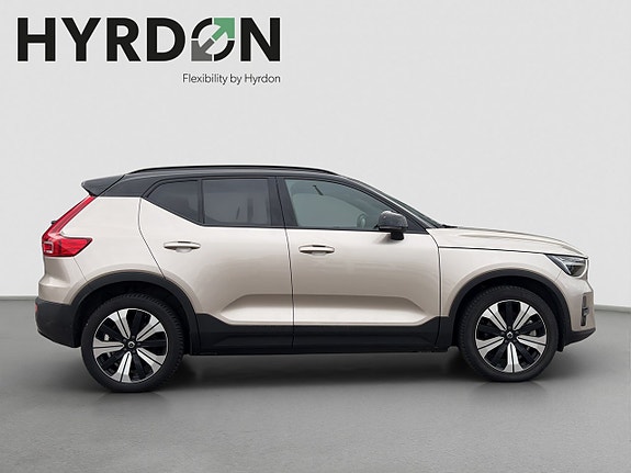 Volvo XC40 8 of 22