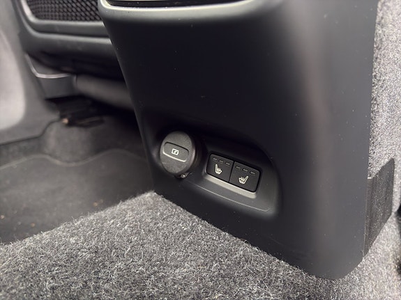 Volvo XC40 19 of 22
